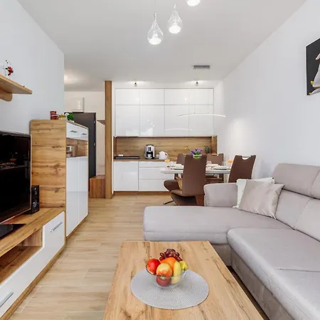 Apartment Platinium With Parking Rewal