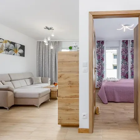 Apartment Platinium With Parking Rewal